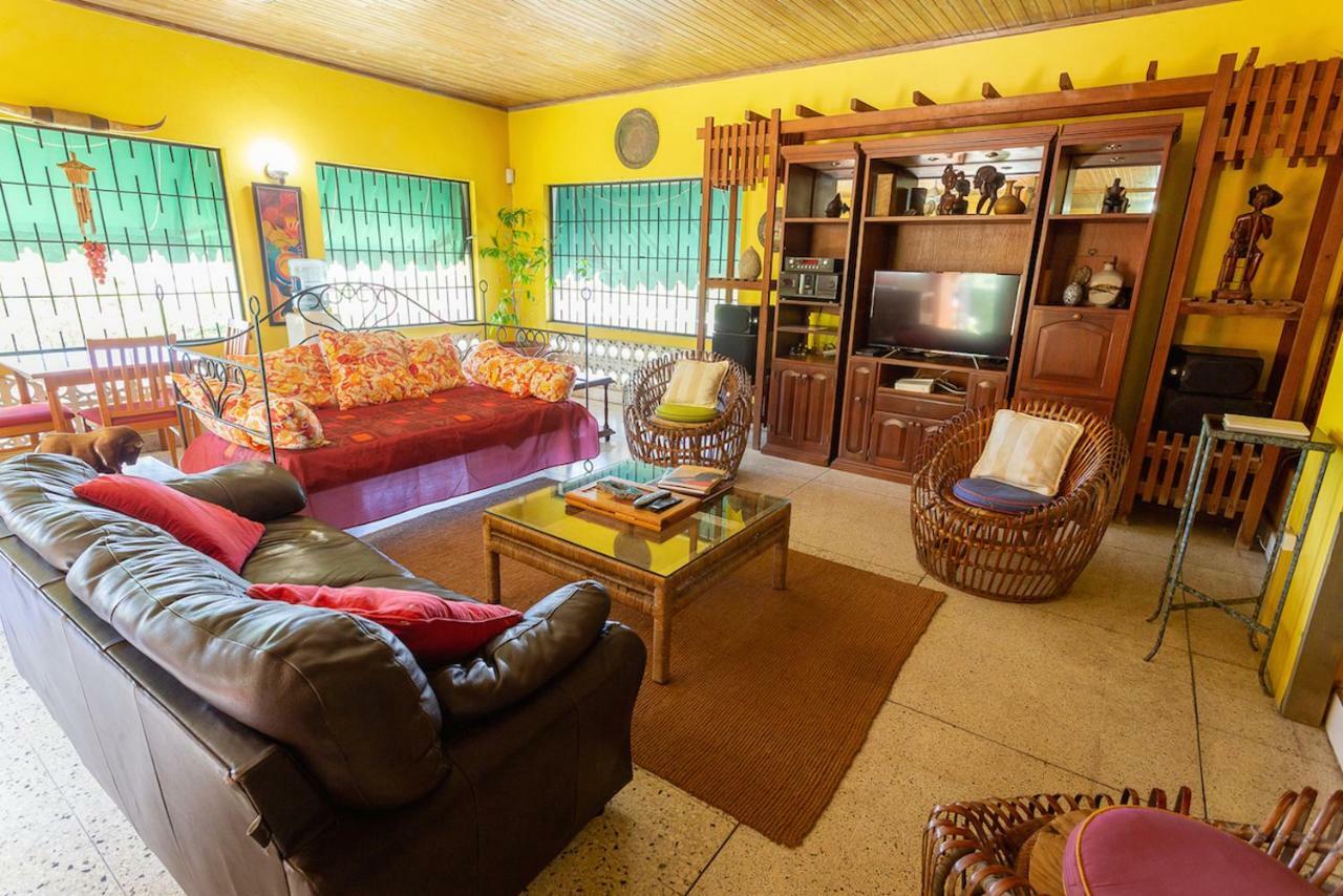 קינגסטון 2 Bedroom On Private Estate מראה חיצוני תמונה